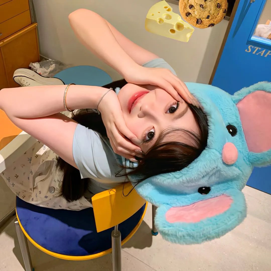 只能亲吻不幸同学了！